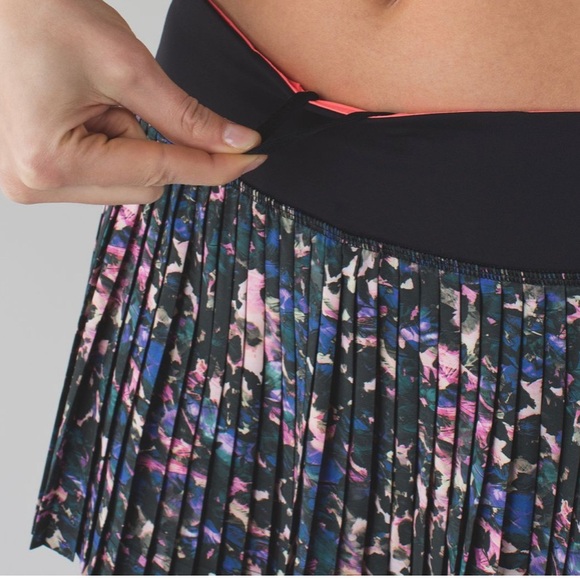 SOLD-NWT Lululemon Pleat To Street Skirt II
Floral Backdrop Black Multi / Black - Picture 5 of 10